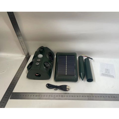 Articole pentru Gradina si Bricolaj - Aparat Solar LED cu Ultrasunete, Flippy, Repelent pentru Animale Mari si Mici, Lumina Rosie si Alba, Anti Rozatoare, Anti Insecte, Frecventa 13.5KHZ-45.5KHZ, Senzor PIR, 15.5 x 15.4 x 26.2 cm, Verde