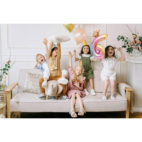 Cifre - Balon din Folie Metalizata, Flippy, Figurina Cifra Gradient, Tema Aniversare 80 cm, Ambalaj Individual, Pai inclus, Umflare cu Aer sau Heliu, Coronita, Cifra 6