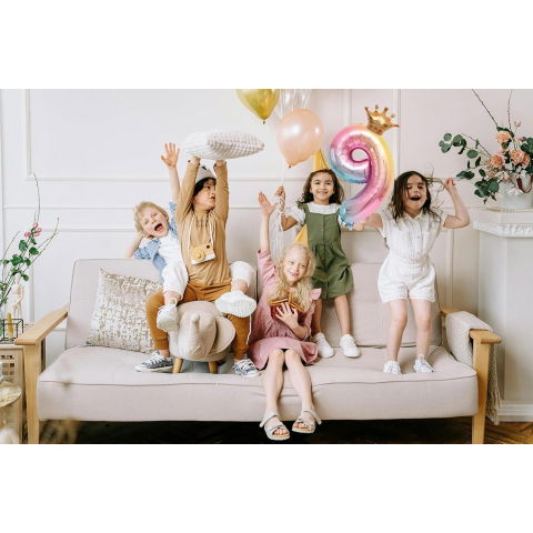 Cifre - Balon din Folie Metalizata, Flippy, Figurina Cifra Gradient, Tema Aniversare 80 cm, Ambalaj Individual, Pai inclus, Umflare cu Aer sau Heliu, Coronita, Cifra 9