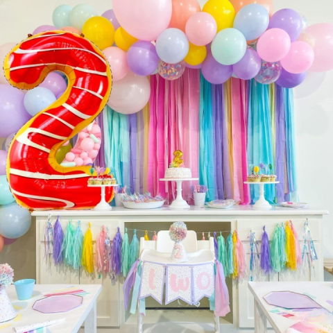 Cifre - Balon din Folie Metalizata Flippy, Figurina Cifra, Imprimeu Gogosi, Tema Aniversare 100 cm, Ambalaj Individual, Pai inclus, Umflare cu Aer sau Heliu, Multicolor, Cifra 2