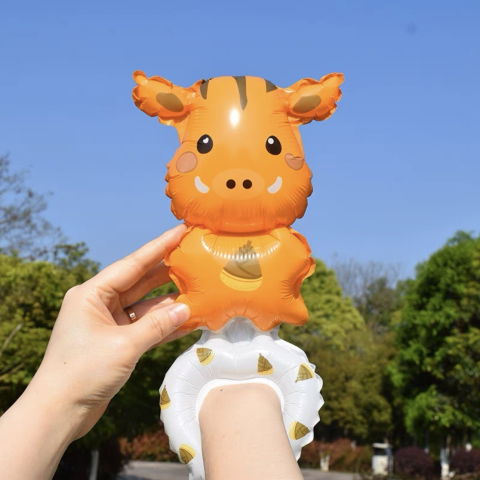 Baloane Tip Bratara - Balon din Folie Metalizata, Flippy, Figurine Animalute, Tip Bratara, Model Mistret, Ambalaj Individual, Pai Inclus, Umflare cu Aer sau Heliu, Portocaliu