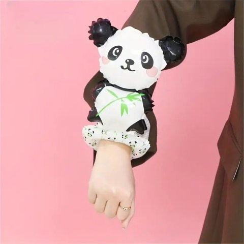 Baloane Tip Bratara - Balon din Folie Metalizata, Flippy, Figurine Animalute, Tip Bratara, Model Panda, 13 x 35 cm, Ambalaj Individual, Pai Inclus, Umflare cu Aer sau Heliu, Alb/Negru
