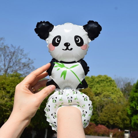 Baloane Tip Bratara - Balon din Folie Metalizata, Flippy, Figurine Animalute, Tip Bratara, Model Panda, Ambalaj Individual, Pai Inclus, Umflare cu Aer sau Heliu, Alb-Negru