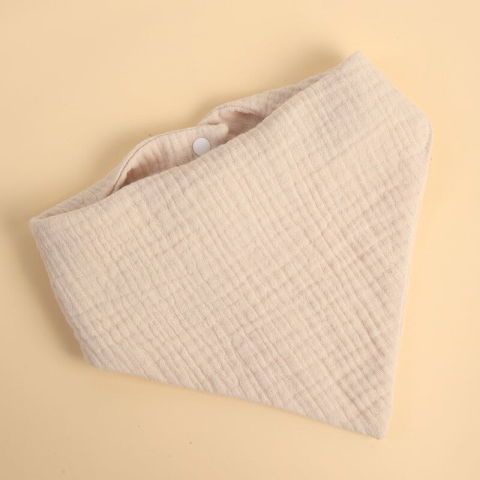 Articole Diverse copii - Baveta Triunghiulara, Flippy, din Bumbac, pentru Copii 0-12 Luni, 33x32 cm, Rezistenta la Apa, Crem