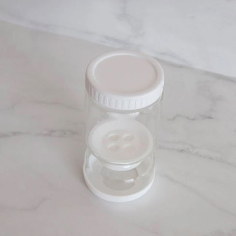 Casa si Bricolaj - Borcan de Muraturi, Flippy, Borcan cu Separator Divizat de 34oz pentru Lichide, Ermetic, Termorezistent, Tip Clepsidra, 800 ml, 21 x 11 x 11 cm, Alb