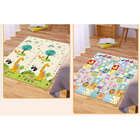 Covorase de joaca - Covoras pentru Copii, Flippy, cu 2 Fete, Model Litere/Girafe, din XPE+PE, Impermeabil, Antiderapant, Protectie Termica, +3 Luni, Pliabil, 180 x 200 x 1 cm, Multicolor