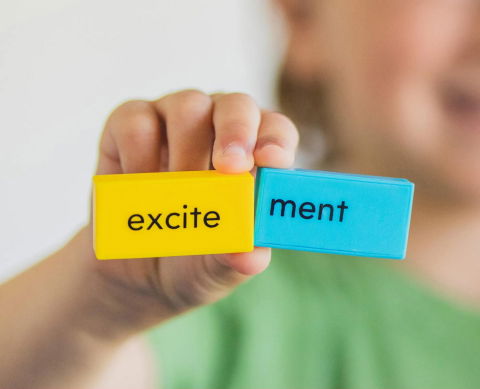 Jucarii lingvistice - Domino pentru construit cuvinte