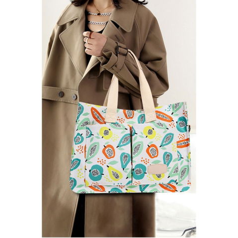 Articole si, Echipamente pentru Transport şi Ridicat - Geanta de Mana/Umar, Multifunctionala, Flippy, Inchidere cu Capsa, Imprimeu Fructe, Material Textil, 33.5 x 25 x 14.5 cm, Multicolor
