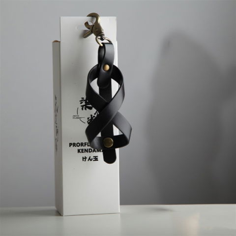 Accesorii Kendama - Husa pentru Kendama, Flippy, Husa de Depozitare pentru Kendama, din Piele Ecologica, Catarama cu Agatare pentru Transportare, Breloc 8, 12 x 6 cm, Negru