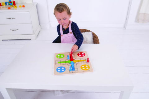 50 - 100 LEI - Joc clasic din lemn - Nu te supara frate