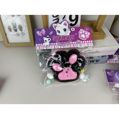 10 - 25 LEI - Jucarie Antistres Squishy, Flippy, cu Revenire Lenta, Model Labuta de Pisica, cu Stelute, 12 cm, 220g, Pinch Family, Ambalaj Transparent, Roz Negru