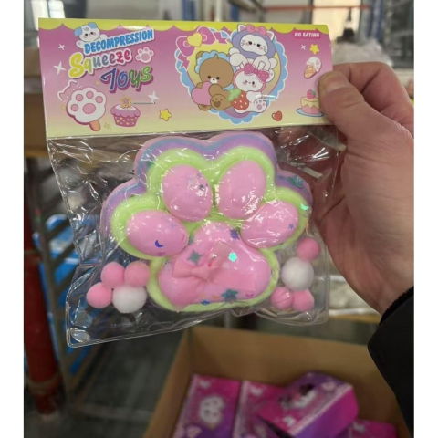 10 - 25 LEI - Jucarie Antistres Squishy, Flippy, cu Revenire Lenta, Model Labuta de Pisica Pufoasa, 12.5x10.5 cm, 200g, Squeeze Pinch Family, Ambalaj Transparent, Roz Curcubeu