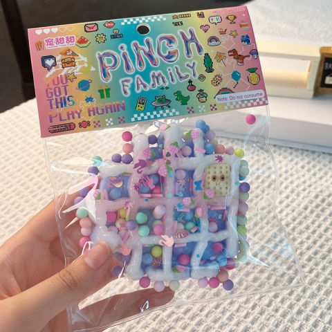 Jucarii Squishy si Gonggi - Jucarie Antistres Squishy, Flippy, cu Revenire Lenta, Squeeze Pinch Family, Model Waffle, 6x6 cm, 99g, Ambalaj Transparent, Multicolor