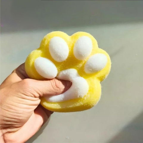10 - 25 LEI - Jucarie Interactiva Squishy, Flippy, Model Cat Paw, Squeeze Pinch Family, Revenire Lenta, din TPR, +3 Ani, 7.5 cm, Textura Puf, Galben