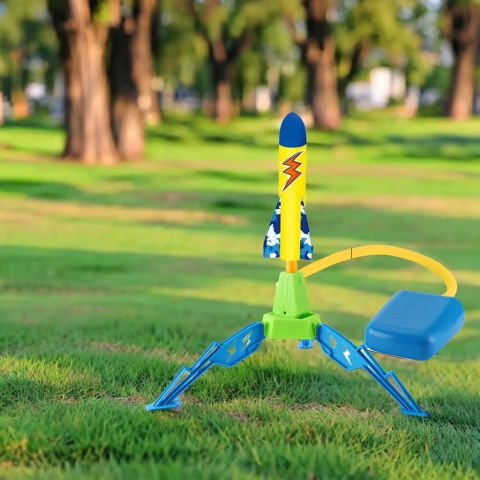 50 - 100 LEI - Jucarie pentru Copii, Flippy, Lansator de Rachete cu Piciorul, un Singur Lansator, 3 Rachete cu Lumini, 40.5 cm Inaltime, Multicolor