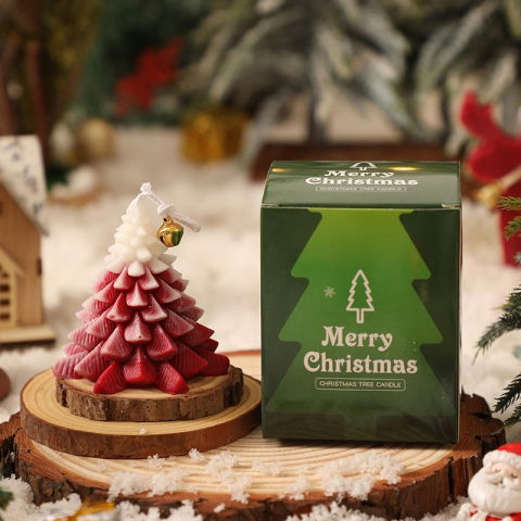 TeoMarket - Lumanare Parfumata de Craciun, Flippy, Model Brad de Craciun, din Ceara de Soia, Cadou Creativ Handmade de Craciun, 8 x 7 x 7 cm, Rosu