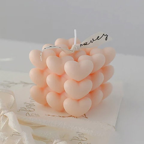 TeoMarket - Lumanare Parfumata Decorativa, Flippy, Model Abstract Cub din Inimioare, Lumanare pentru Diferite Ocazii, 6 x 5.5 cm, Aroma de Portocala, Portocaliu