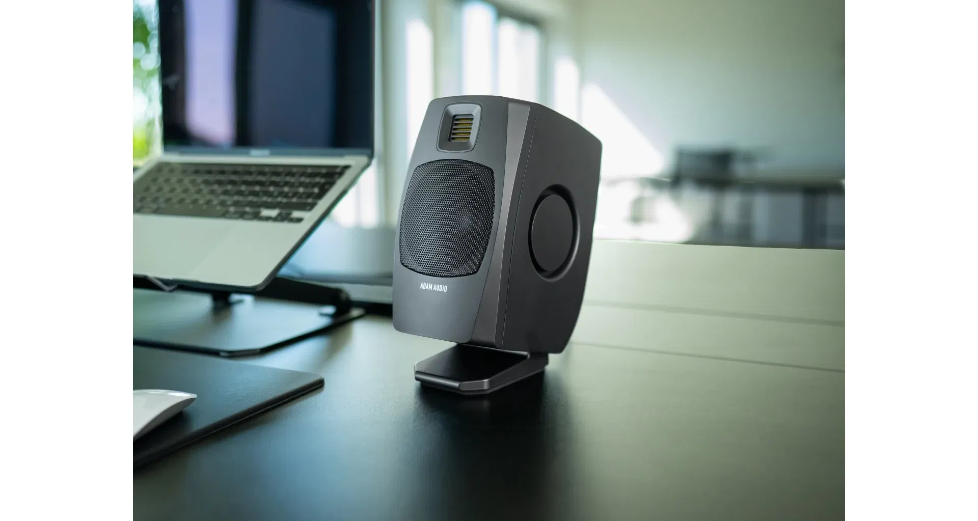 Adam Audio D3V Black [6]