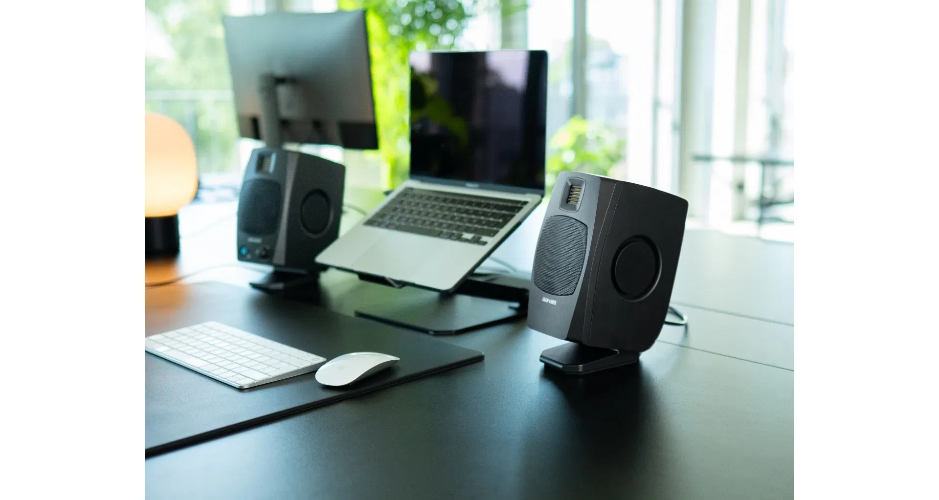 Adam Audio D3V Black [5]