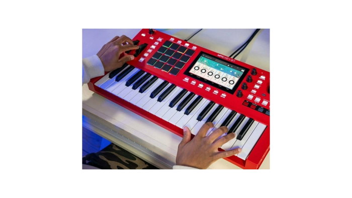 AKAI Professional MPC Key 37 [7]