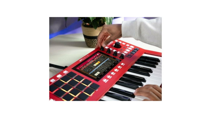 AKAI Professional MPC Key 37 [13]