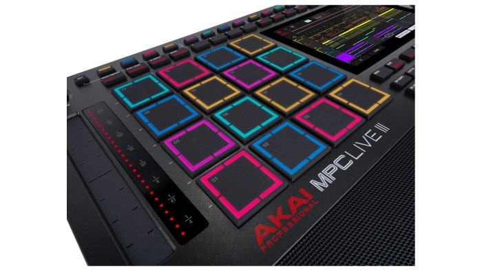 AKAI Professional MPC Live III [11]