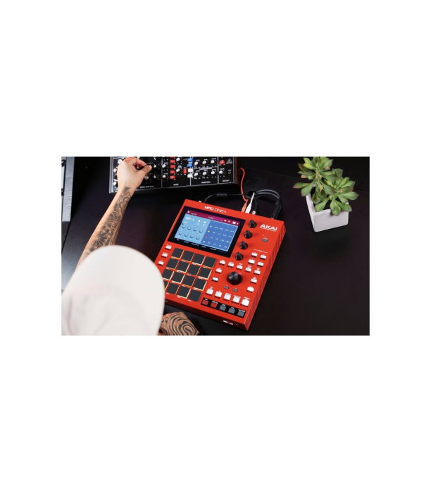 Akai Professional MPC ONE+ [6]