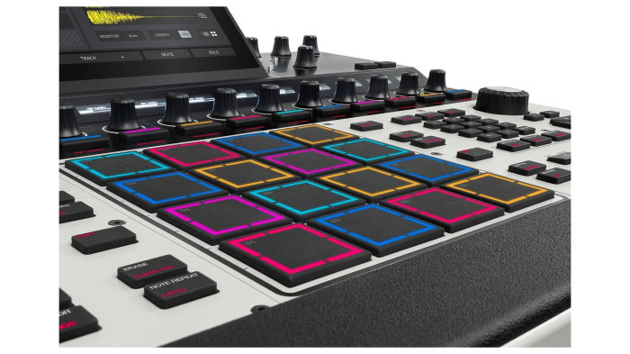 AKAI Professional MPC XL [18]