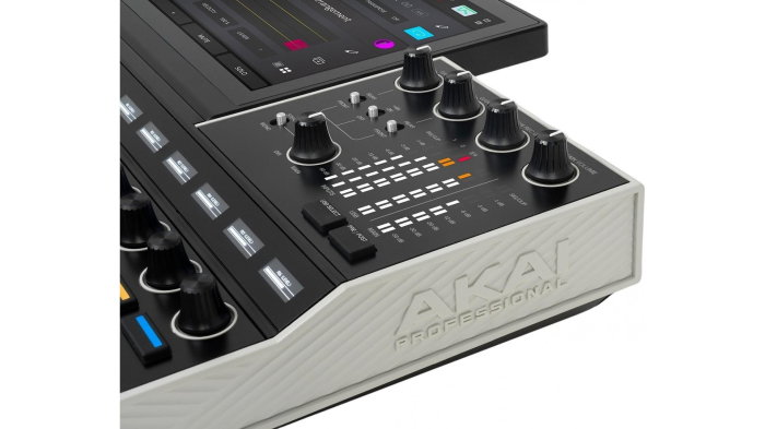AKAI Professional MPC XL [8]