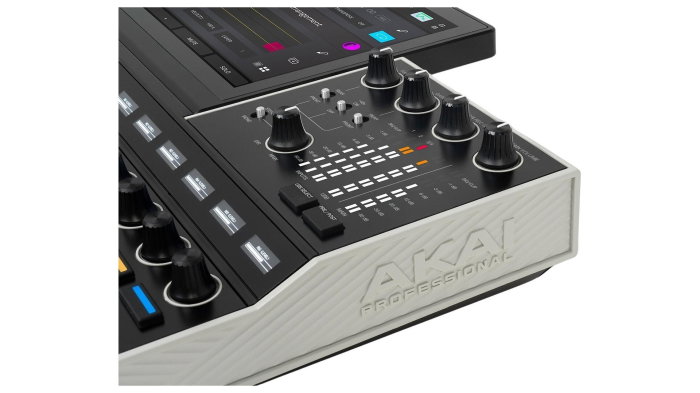 AKAI Professional MPC XL [16]