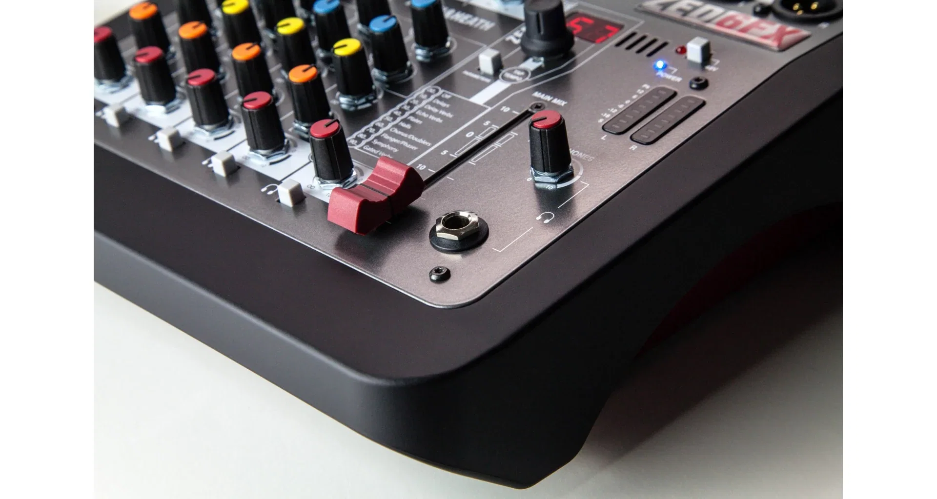 Allen & Heath ZED-6FX [8]