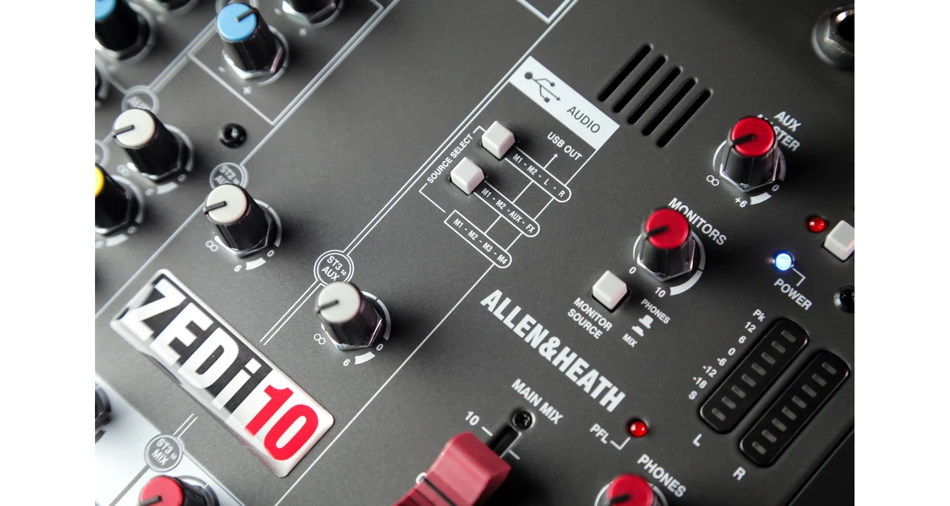 Allen & Heath ZEDi-10 [7]