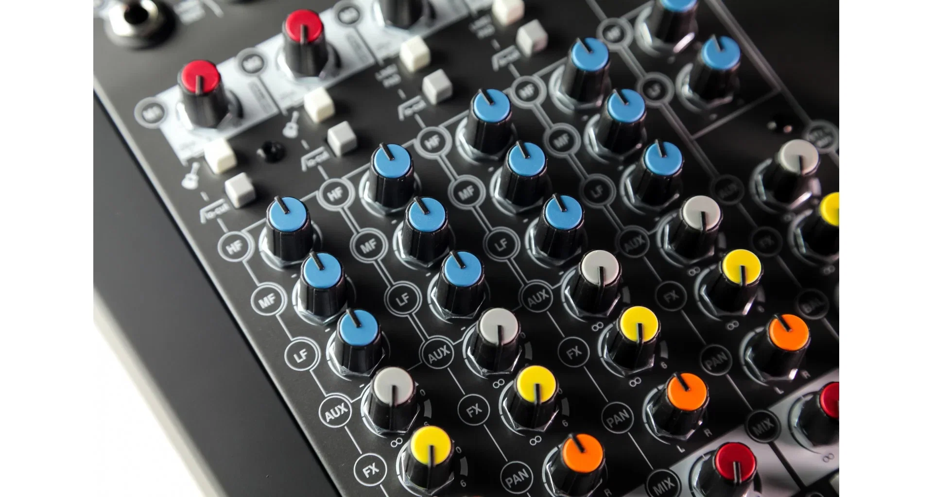 Allen & Heath ZEDi-10 [6]