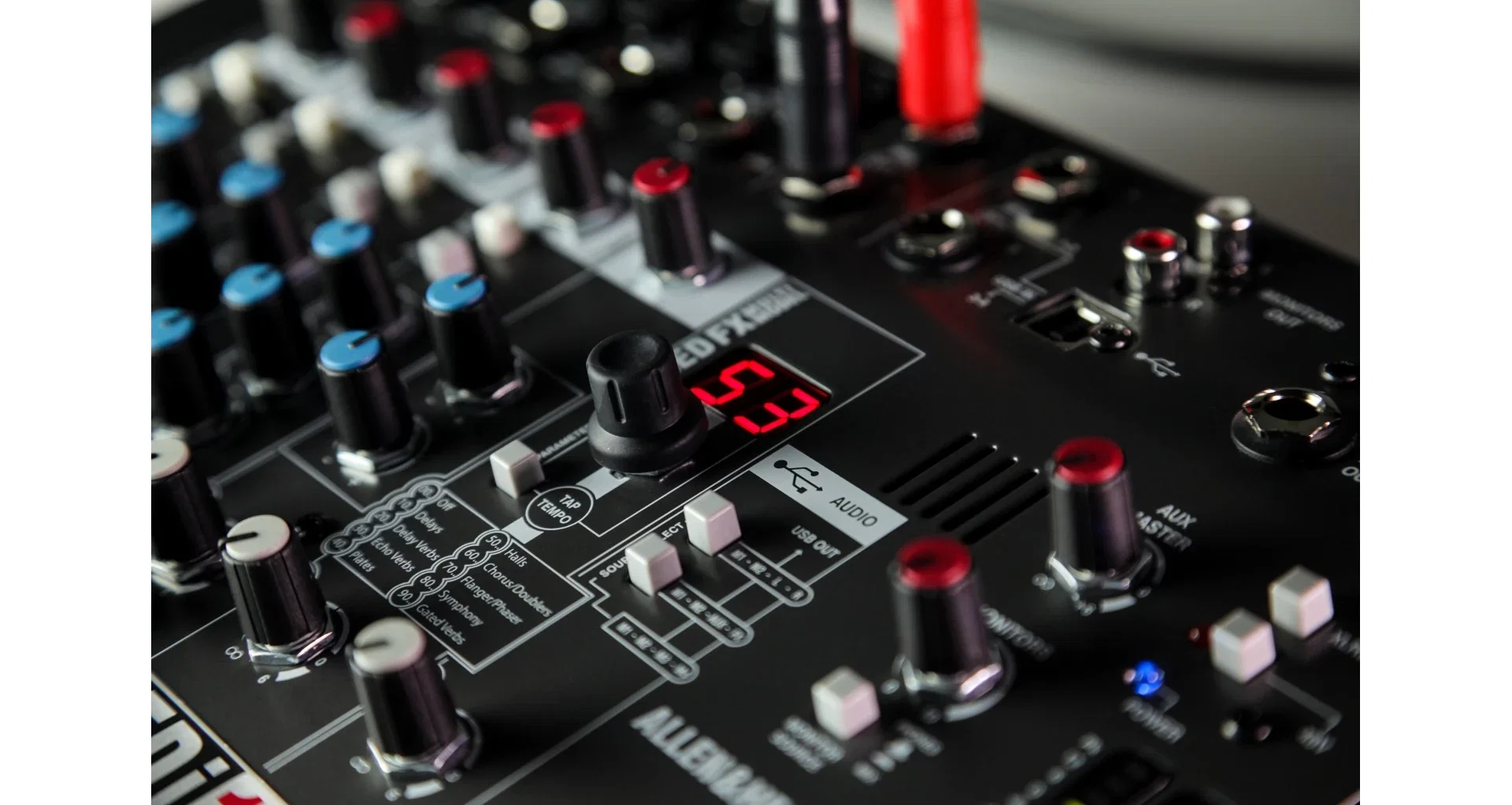 Allen & Heath ZEDi-10FX [6]