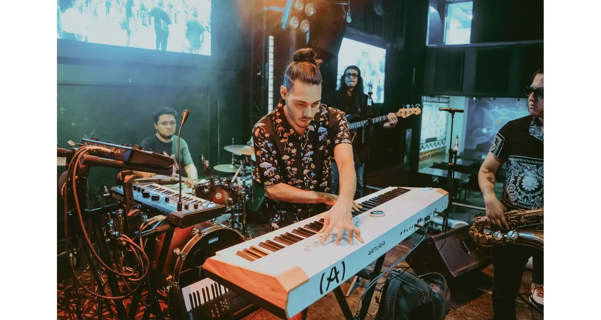 Arturia AstroLab 88 [17]