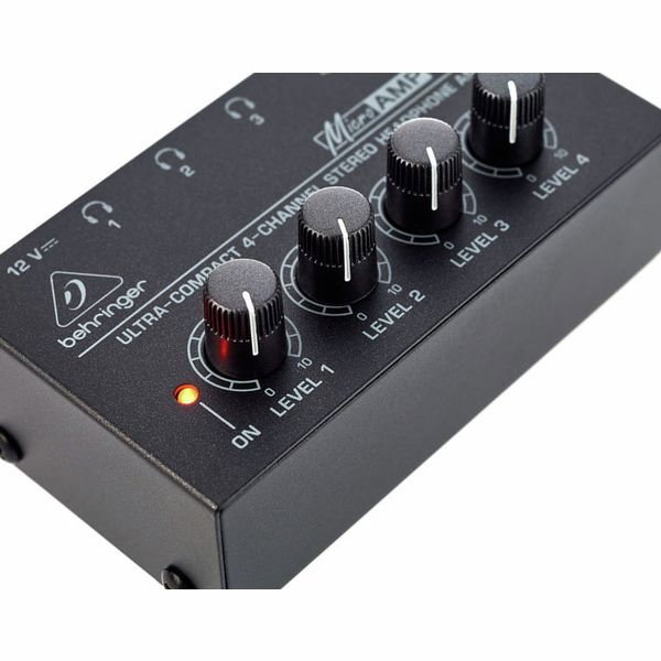 Behringer HA400 [6]