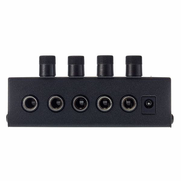 Behringer HA400 [9]