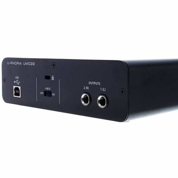 Behringer U-Phoria UMC22 [9]