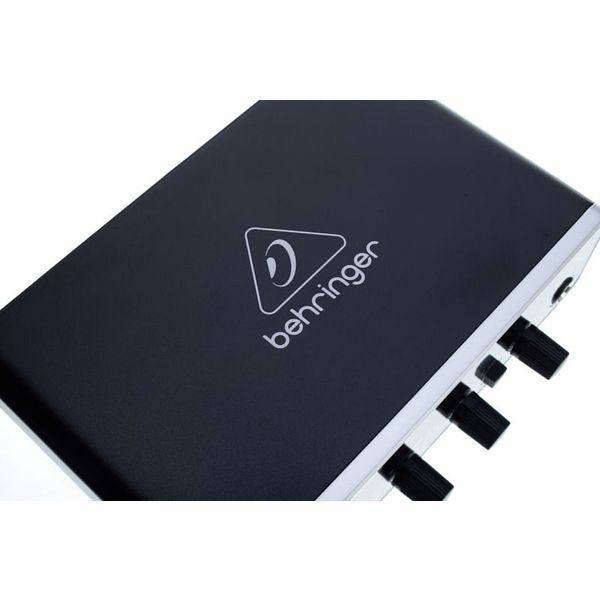 Behringer U-Phoria UMC22 [8]