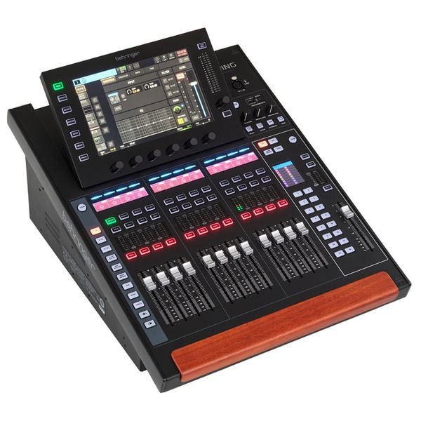 Behringer WING Compact [3]