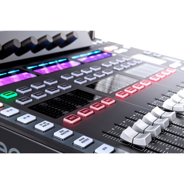 Behringer WING Compact [10]