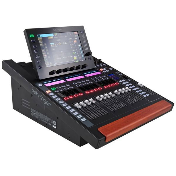 Behringer WING Compact [7]