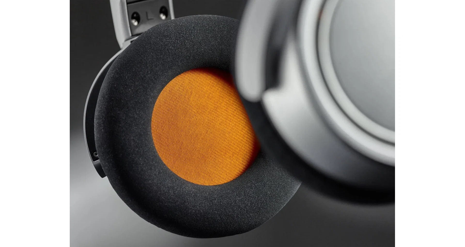 Casti Neumann NDH 20 [15]