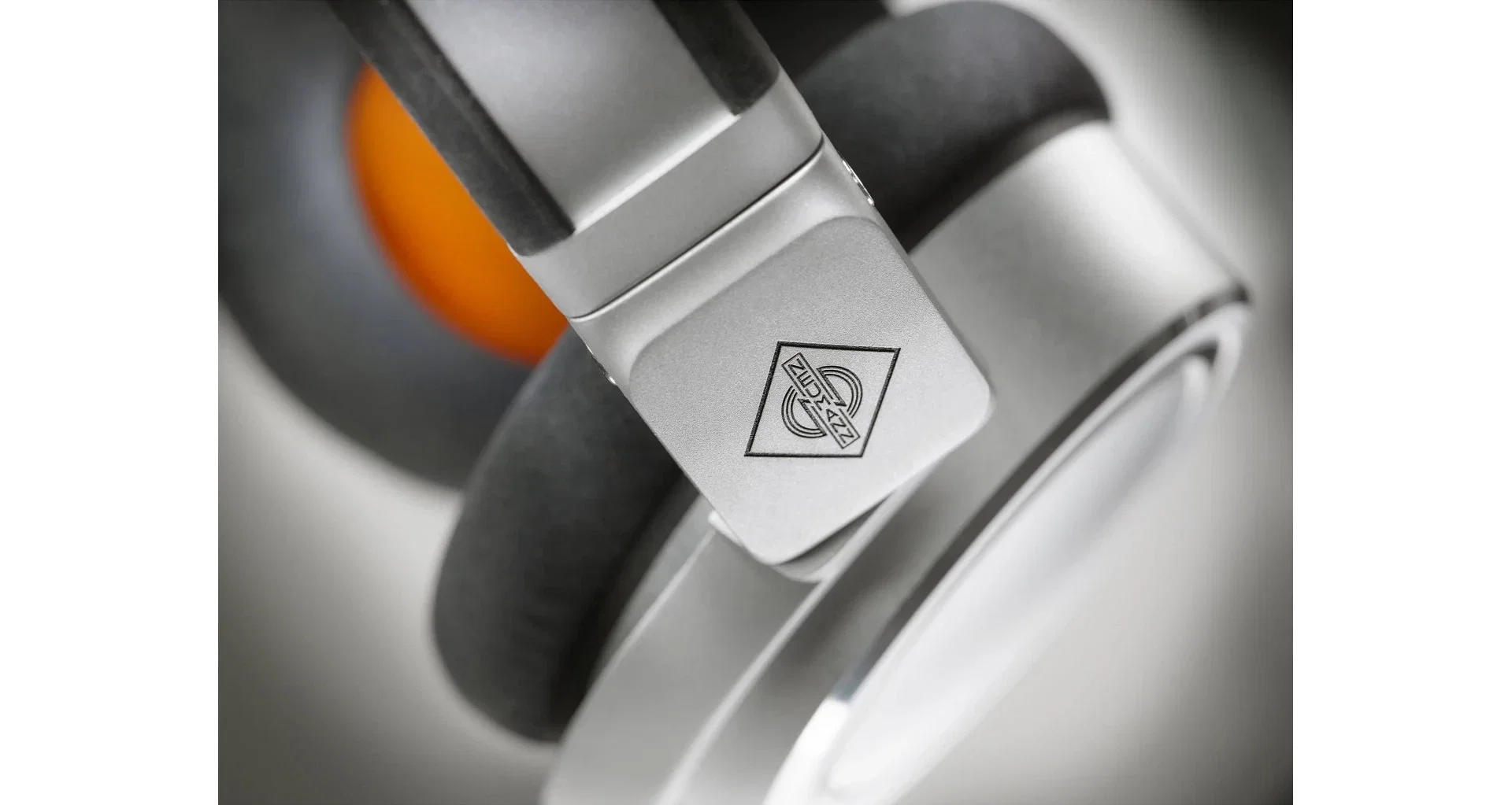 Casti Neumann NDH 20 [14]