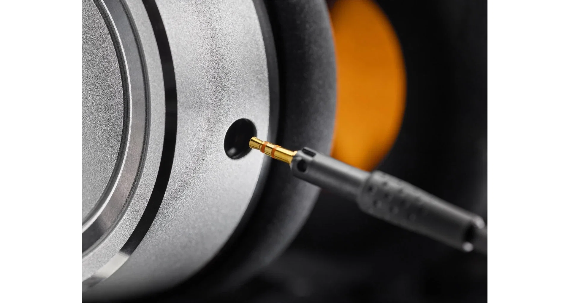 Casti Neumann NDH 20 [11]