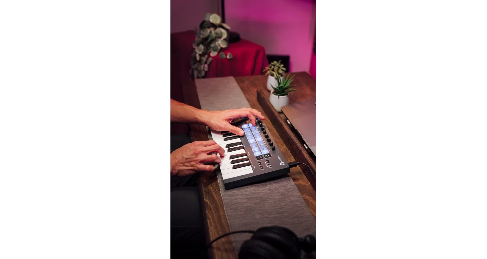 Claviatura Novation Flkey 37 [17]