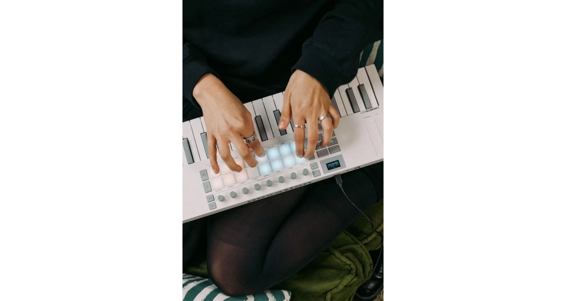 Claviatura Novation Launchkey Mini 37 MK4 White [13]