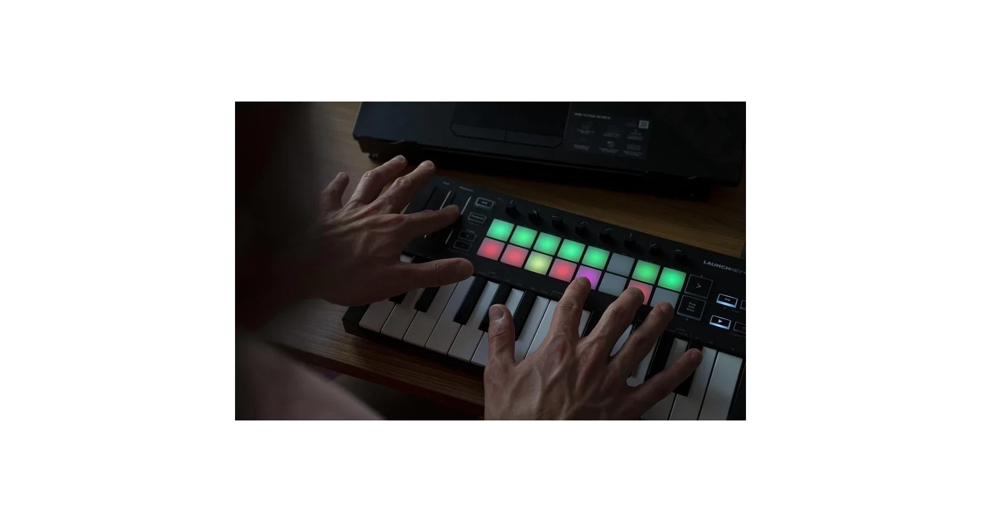 Claviatura Novation Launchkey Mini mk3 [7]