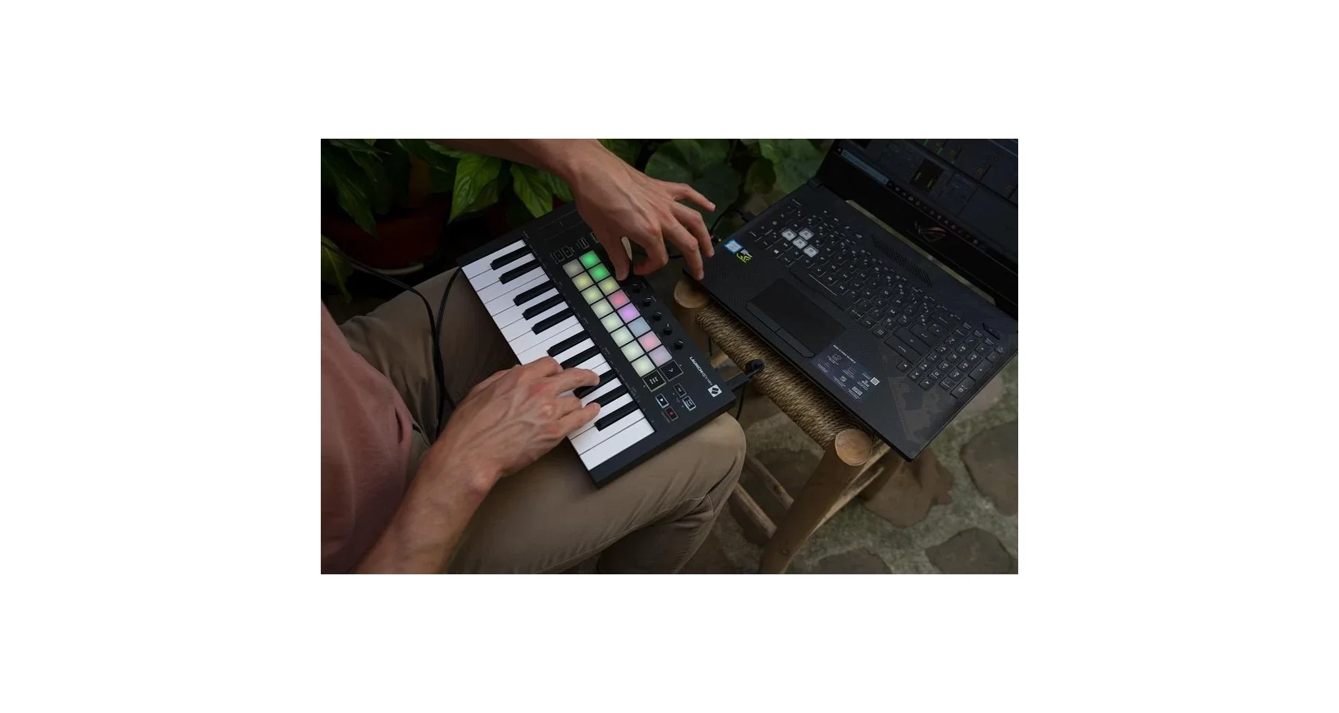 Claviatura Novation Launchkey Mini mk3 [6]