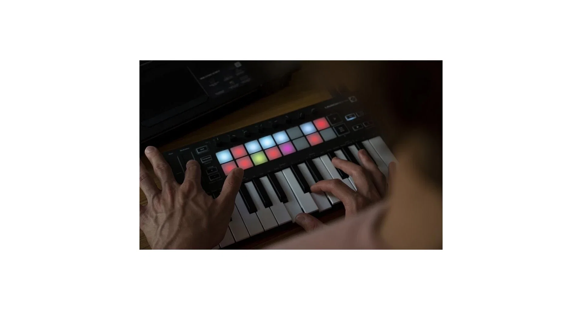Claviatura Novation Launchkey Mini mk3 [8]